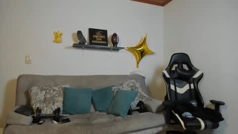 Snapshot of julian_wallace chatting on 12/04/25, 05:54 julian_wallace online show from 12/04/25, 05:54