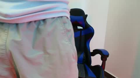 julian_wallace1 online show from 07/28/26, 07:39