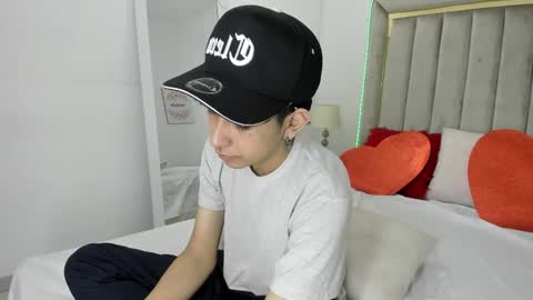 Snapshot of julian_xp chatting on 02/07/26, 07:50 Julian online show from 02/07/26, 07:50
