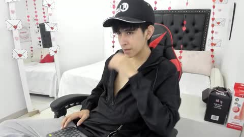 Snapshot of julian_xp chatting on 02/24/26, 08:07 Julian online show from 02/24/26, 08:07