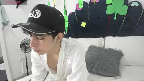Snapshot of julian_xp chatting on 03/04/26, 07:20 Julian online show from 03/04/26, 07:20