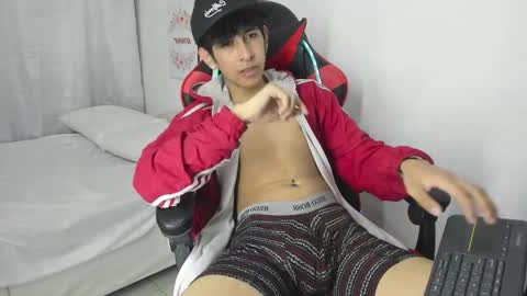 Snapshot of julian_xp chatting on 03/31/26, 07:36 Julian online show from 03/31/26, 07:36