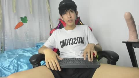 Snapshot of julian_xp chatting on 04/06/26, 07:26 Julian online show from 04/06/26, 07:26