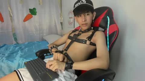 Snapshot of julian_xp chatting on 04/17/26, 07:39 Julian online show from 04/17/26, 07:39