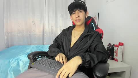 Snapshot of julian_xp chatting on 05/01/26, 07:07 Julian online show from 05/01/26, 07:07