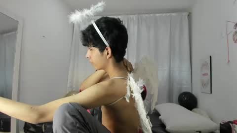 Snapshot of julian_xp chatting on 05/14/26, 06:47 Julian online show from 05/14/26, 06:47