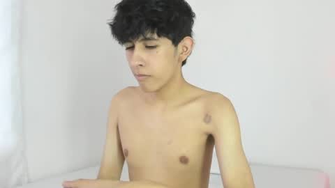 Snapshot of julian_xp chatting on 05/29/26, 08:29 Julian online show from 05/29/26, 08:29
