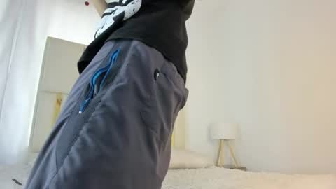 Julian online show from 07/13/26, 07:27