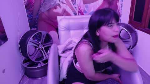 Snapshot of juliana_diamond chatting on 09/20/25, 02:51 juli online show from 09/20/25, 02:51