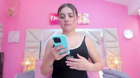 juliana_diamond_ online show from 06/18/26, 09:14