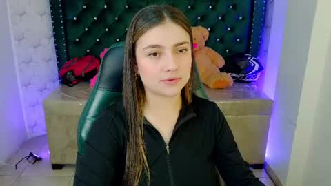 juliana_diamond_ online show from 06/24/26, 03:05