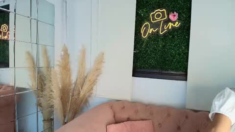 Juli  online show from 11/02/25, 12:07