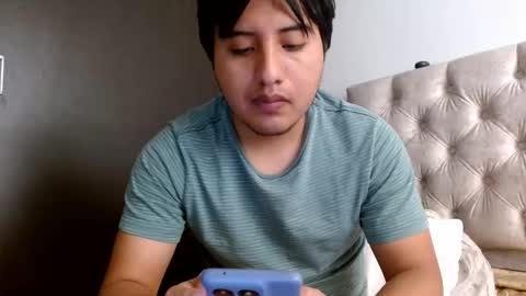 Julian online show from 05/03/26, 04:35