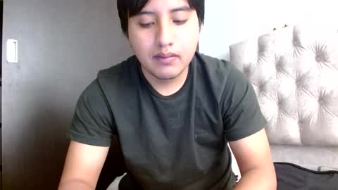 Julian online show from 05/11/26, 02:34