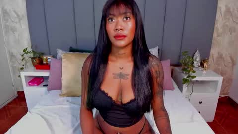 juli online show from 09/25/25, 03:10