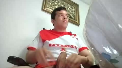 Snapshot of julianbest13254 chatting on 11/01/25, 04:47 Full activo online show from 11/01/25, 04:47