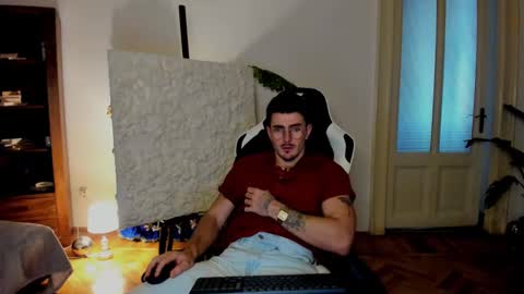 JulianDylan online show from 12/08/24, 10:19