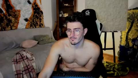 JulianDylan online show from 12/10/24, 07:16