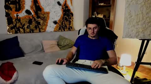 JulianDylan online show from 12/15/24, 03:42