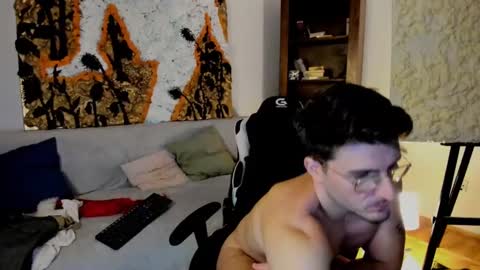 JulianDylan online show from 12/17/24, 07:50