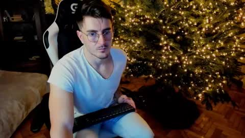 JulianDylan online show from 12/25/24, 05:58