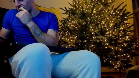 JulianDylan online show from 12/28/24, 10:36