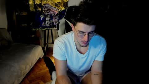 JulianDylan online show from 01/08/25, 05:48