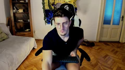 JulianDylan online show from 01/09/25, 07:21