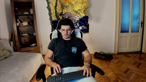 JulianDylan online show from 01/20/25, 07:15