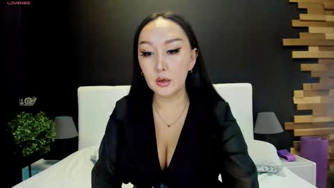 Julianna online show from 09/14/25, 02:27