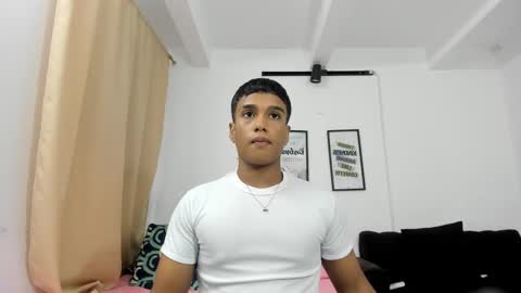 Juliann online show from 10/03/25, 03:25