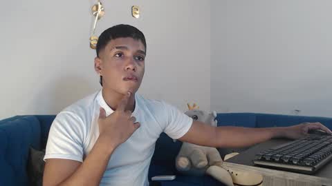 Juliann online show from 10/10/25, 02:49