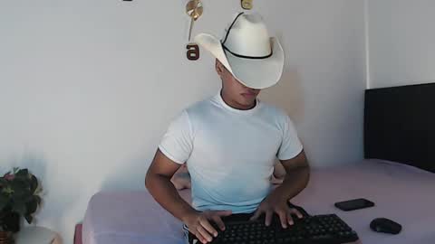 Juliann online show from 10/17/25, 02:30