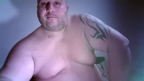 Snapshot of julianoparno chatting on 11/11/25, 11:27 Juliano online show from 11/11/25, 11:27