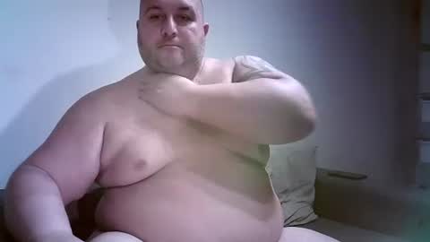 Snapshot of julianoparno chatting on 11/21/25, 02:43 Juliano online show from 11/21/25, 02:43