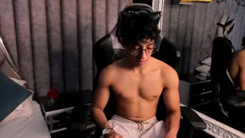 Julian online show from 07/27/26, 09:33
