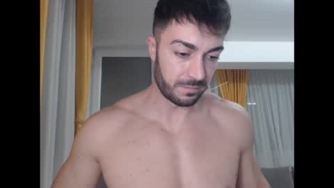 JulianRoyce online show from 11/11/25, 05:24