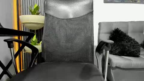 Snapshot of juliansexxx16 chatting on 11/19/25, 11:27 Julian online show from 11/19/25, 11:27