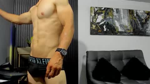 Snapshot of juliansexxx16 chatting on 11/21/25, 12:32 Julian online show from 11/21/25, 12:32