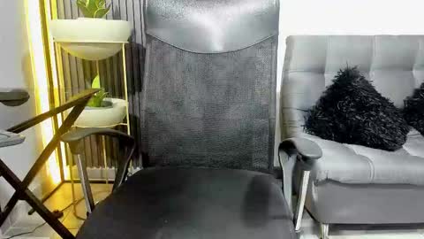 Snapshot of juliansexxx16 chatting on 12/04/25, 11:24 Julian online show from 12/04/25, 11:24