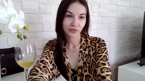 Snapshot of juliaorgasm chatting on 03/21/26, 02:31 Julia online show from 03/21/26, 02:31