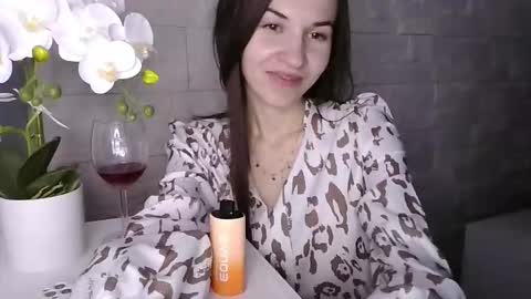 Snapshot of juliaorgasm chatting on 03/27/26, 04:51 Julia online show from 03/27/26, 04:51