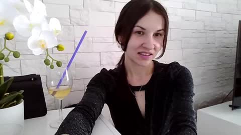 Snapshot of juliaorgasm chatting on 06/08/26, 02:39 Julia online show from 06/08/26, 02:39