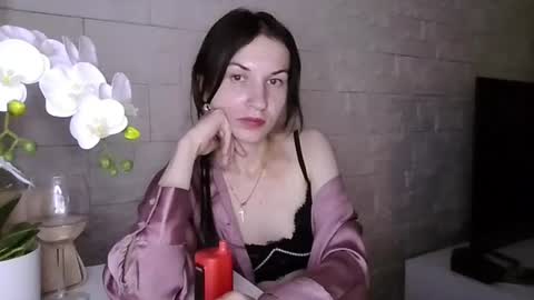 Julia online show from 07/28/26, 07:39