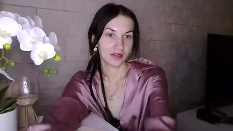 Julia online show from 07/28/26, 08:52
