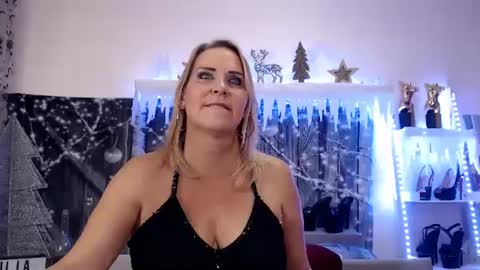 Snapshot of juliapink6 chatting on 01/06/25, 08:18 Julia online show from 01/06/25, 08:18