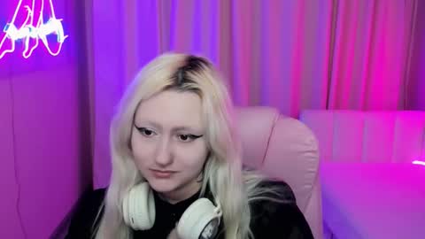 Snapshot of juliasharkk chatting on 10/01/25, 08:59 JuliaSharkk online show from 10/01/25, 08:59