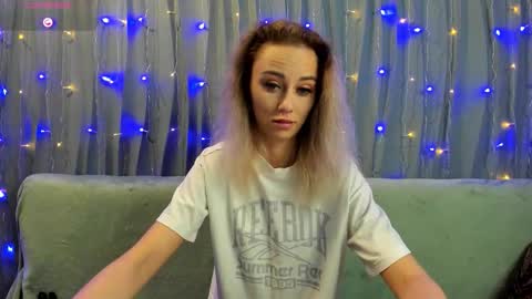 Snapshot of juliastar41 chatting on 12/18/25, 03:01 Yulya online show from 12/18/25, 03:01