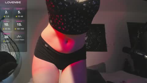 Julls online show from 06/04/26, 02:06