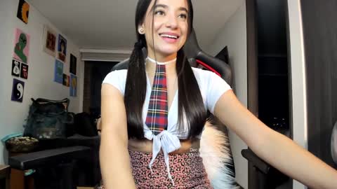 Jeimy Help me to reach 100 thumbs up online show from 12/07/24, 04:09